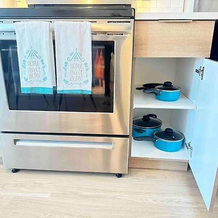 Modern Apartment Downtown Tacoma Near The Convention Center, Free Netflix , King Size Bed & Futon Sofa Bed , Ac, Great Amenities Rooftop, Self-Check-In Экстерьер фото